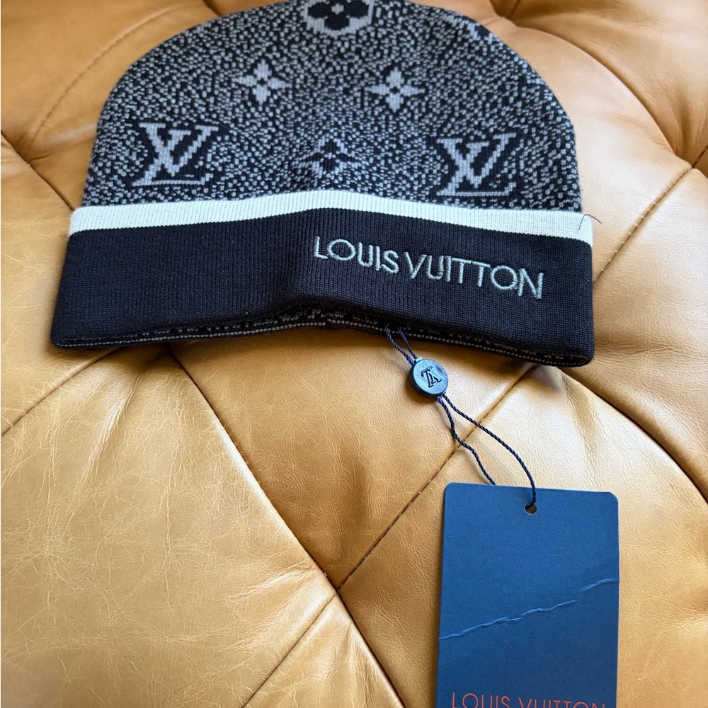 Louis Vuitton Black & Gray Monogram Knit Beanie
